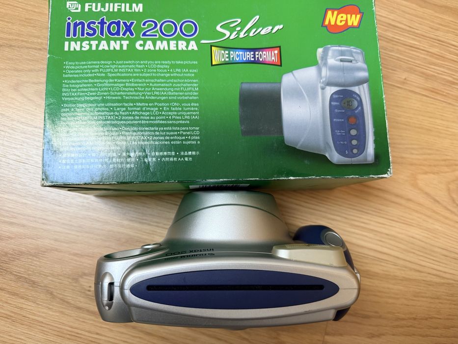 Máquina Fotográfica Instantânea Fujifilm Instax 200 Wide