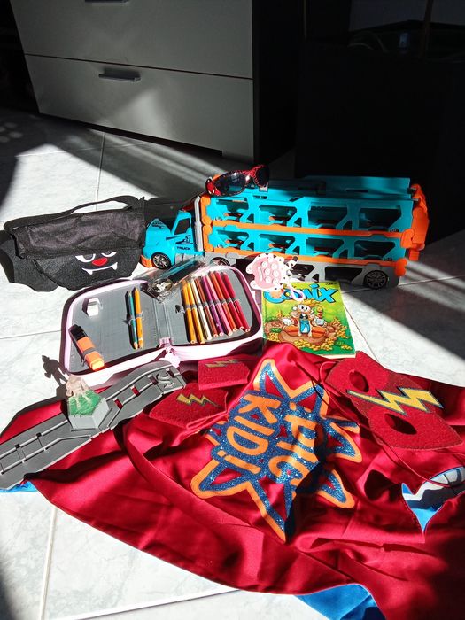 Brinquedos variados