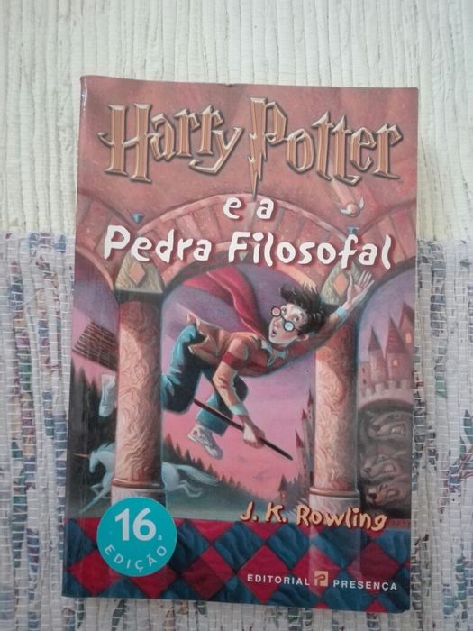 Livro Harry Potter e a Pedra Filosofal