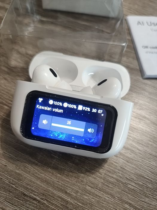 Бездротові навушники ERAZER A9 Pro2 з сенсорним екраном у зарядному кейсі білі