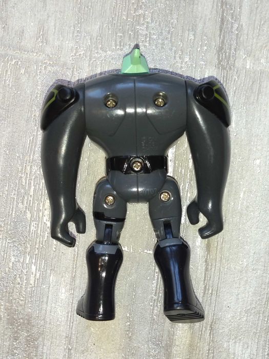 Фигурка Ben 10 Tetrax Diamondhead