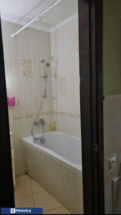 Красивая 2 к.кв с ремонтом и мебелью в теплом кирпичном доме!