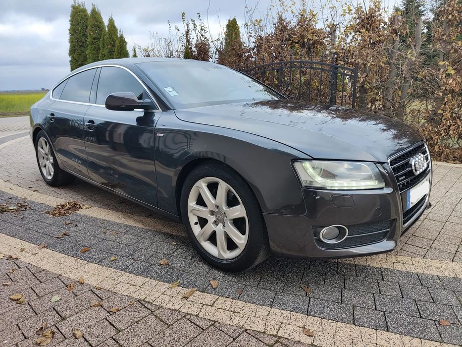 Audi A5 Sportback Audi A5 * Sportback QUATRO * 3,2 * 265 * klasyczna czarna limuzyna