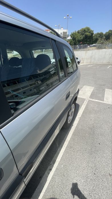 Opel zafira dti comfort 2.0  a 100%