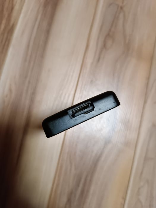 iRIVER E100, 8 ГБ + microSD.