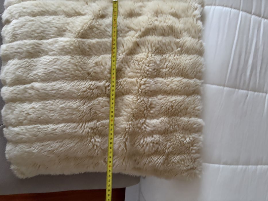 Almofadas pelo beges