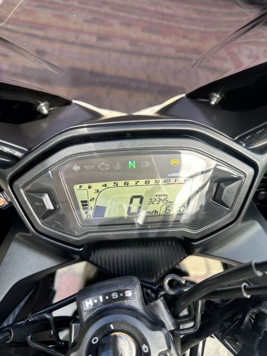 Продам Honda CBR 400R