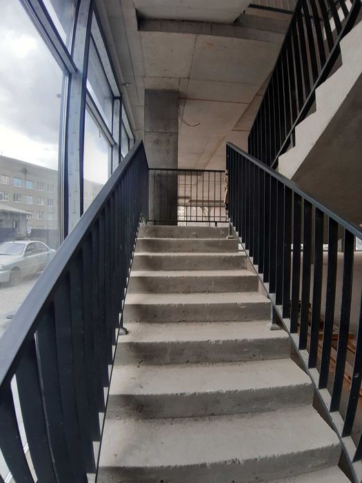 Продаж фасадного приміщення в БЦ по вул. Хімічній , 1328 м2