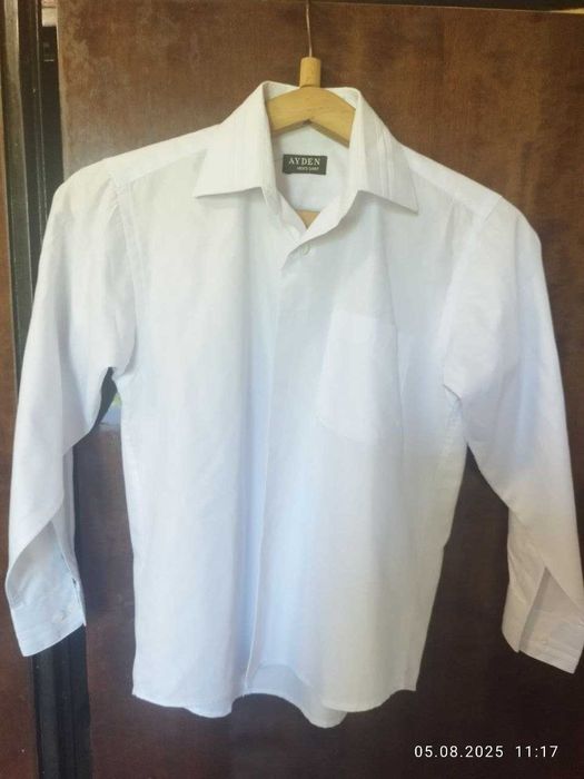 Одяг для хлопчика костюми, сорочки, светр