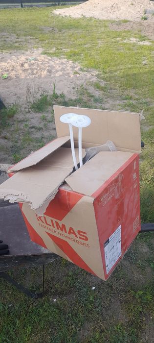 Sprzedam kołki do styropianu 30cm