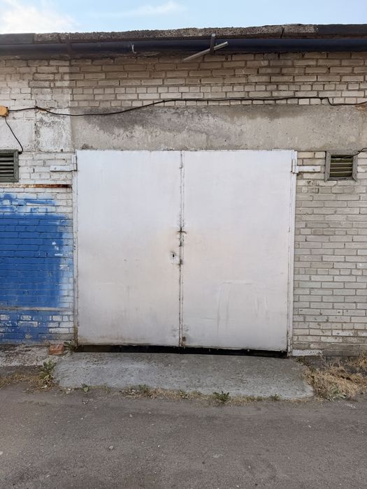 Продам гараж під бус