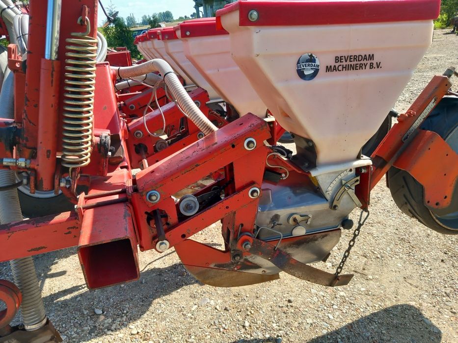 Siewnik do kukurydzy