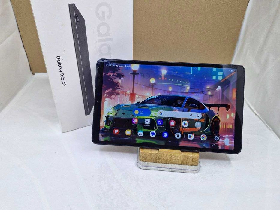 Samsung Tab A9 8/128 GB планшет | Хороший стан | Батарея 6 години | Android 16 | Для дитини |  комплект