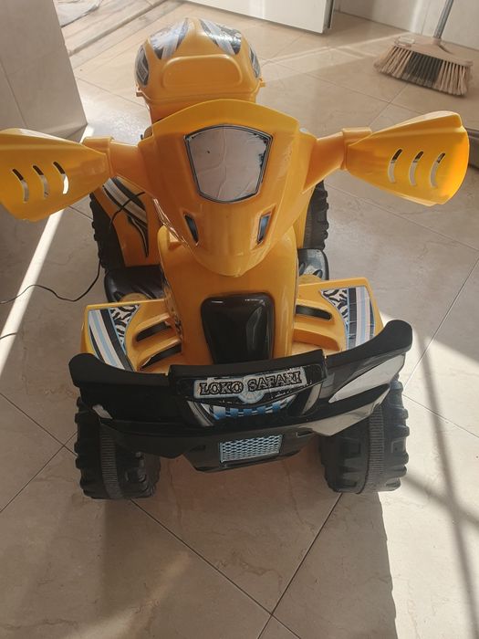 Mota elétrica e infantil