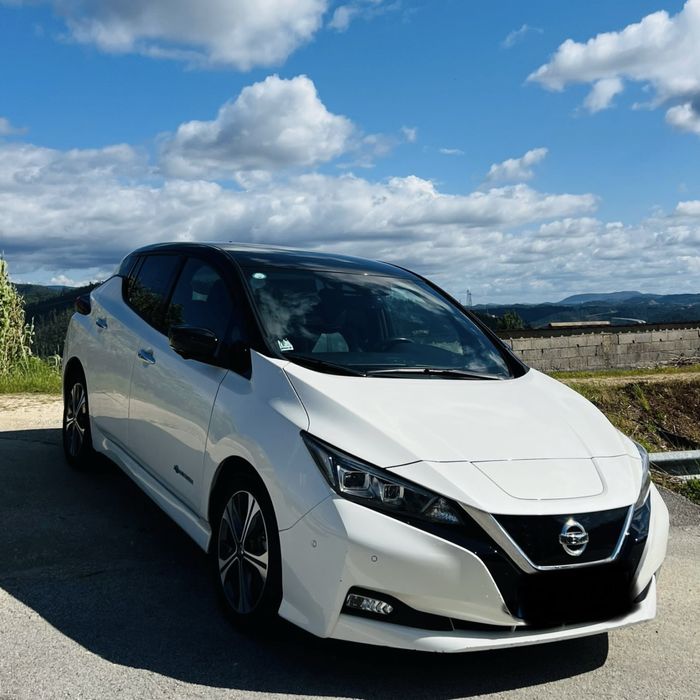 Nissan leaf tekna pro pilot