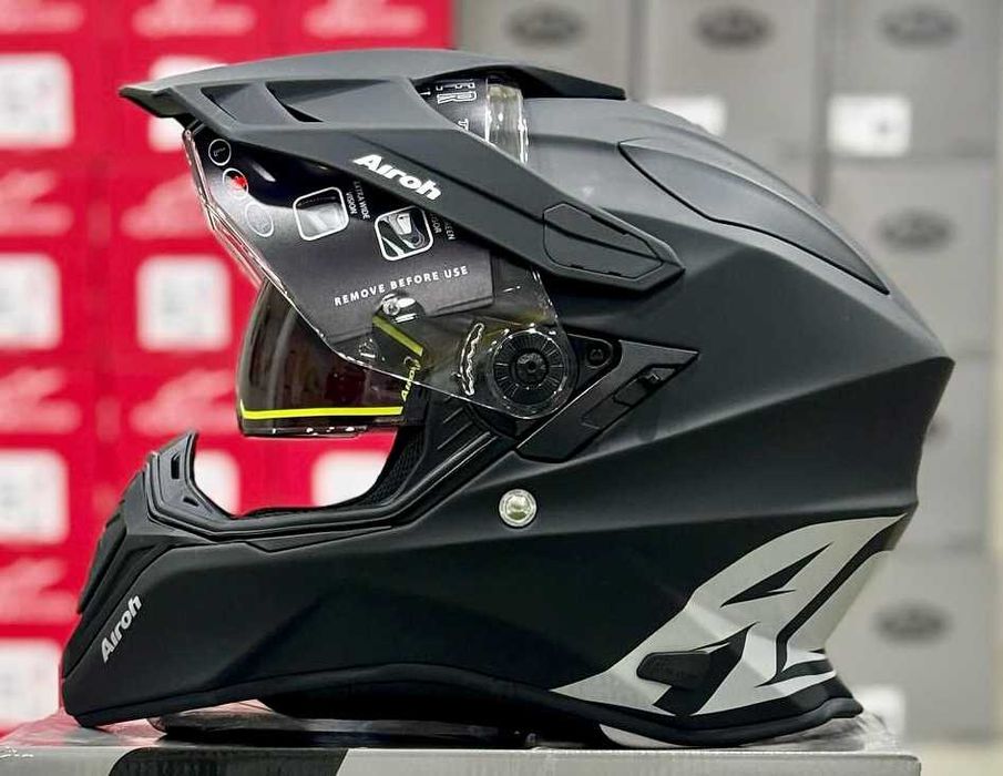 Capacete NOVO Airoh Commander Preto Mate (42% DESCONTO) Em S e M