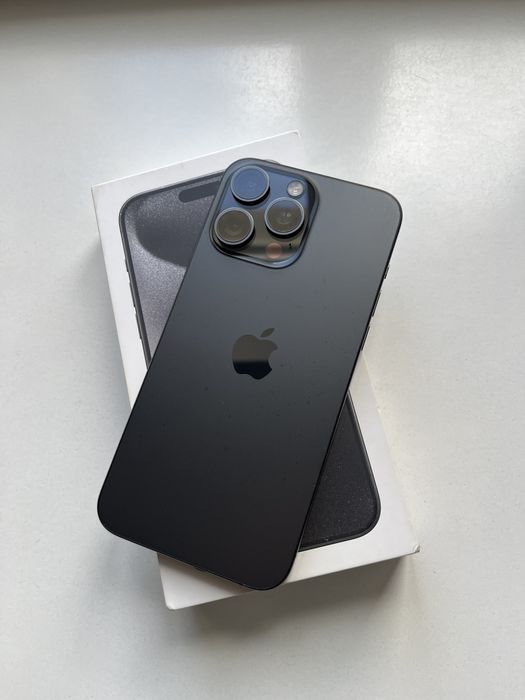 iPhone 15 Pro Max 256GB black Titanium (акб 83%)