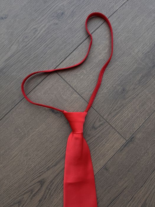 Червоний галстук