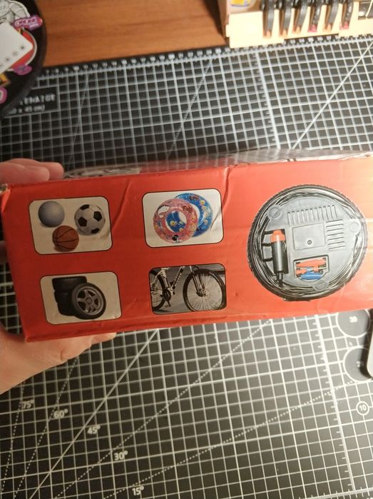 автомобільний компресор / насос на 3 атм