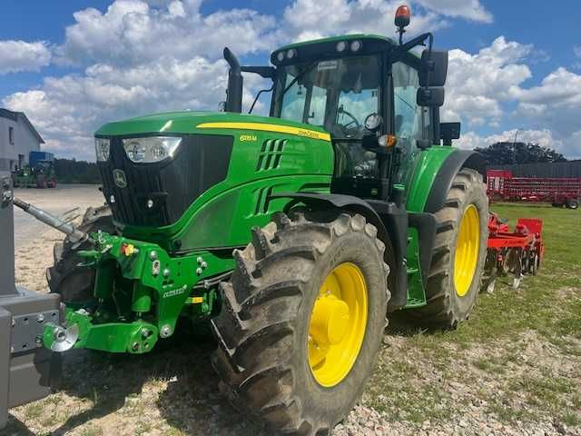 Ciągnik John Deere 6135 M