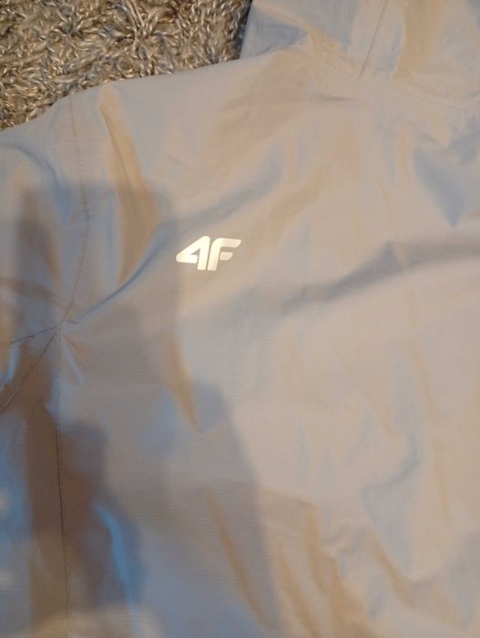 Kurtka 4F stan idealny (wiatrówka)
