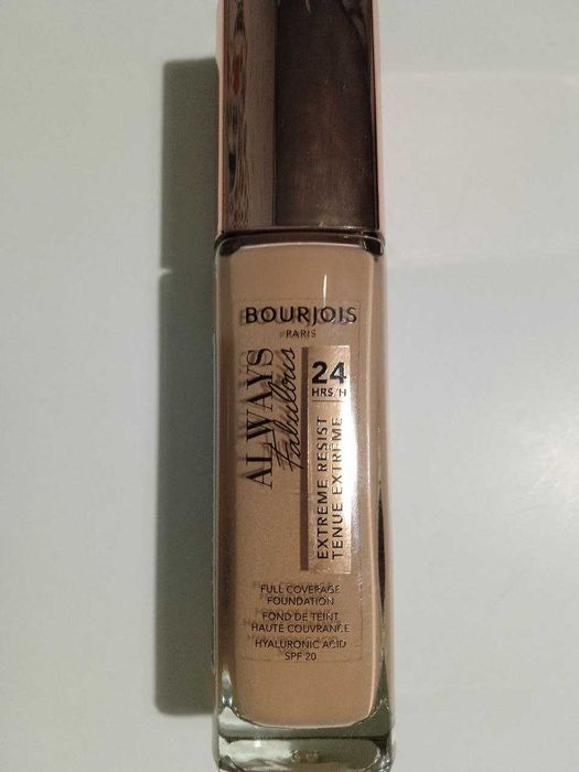 Продам тональный крем Bourjois+ пудру Max Factor