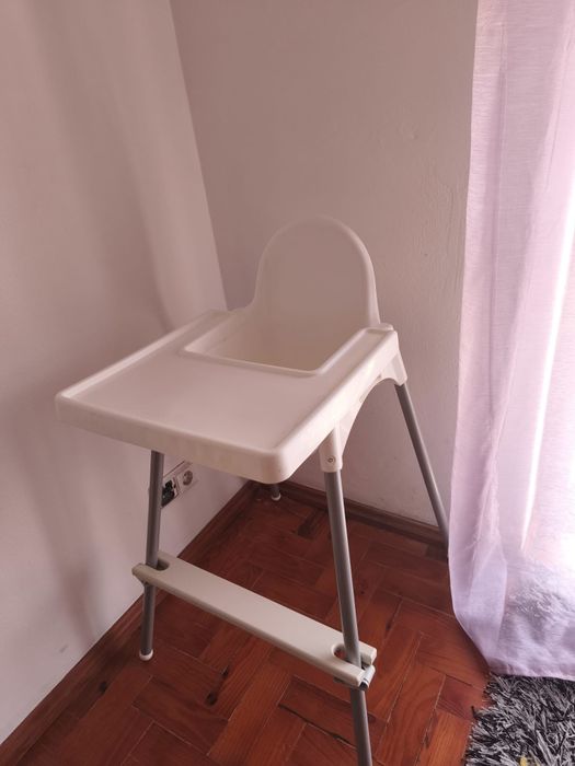 Cadeira de refeições bebé