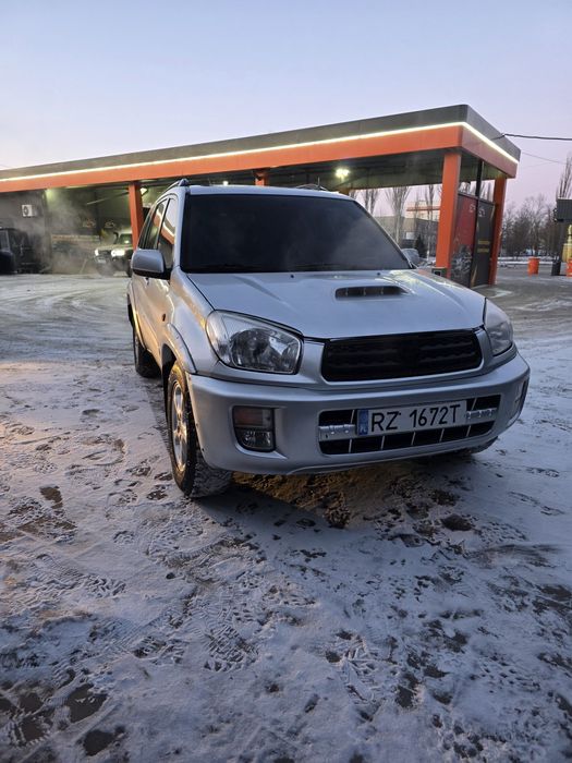 Продам машину в гарному стані