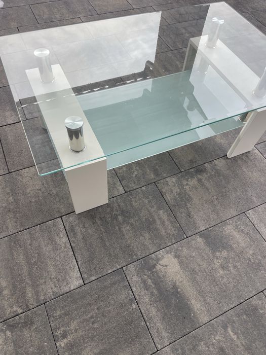 Журнальний столик