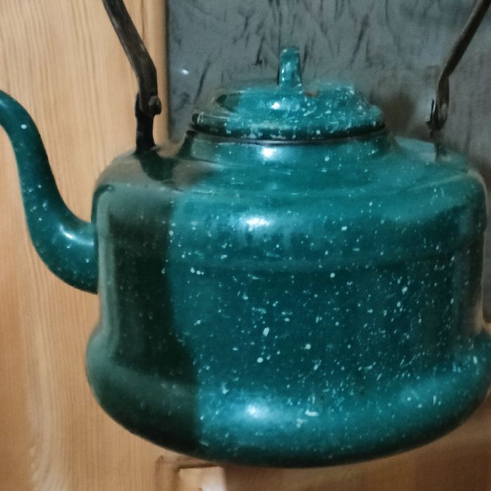 Ретро эмалированный советский чайник