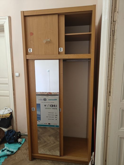 Шафа з дзеркалами