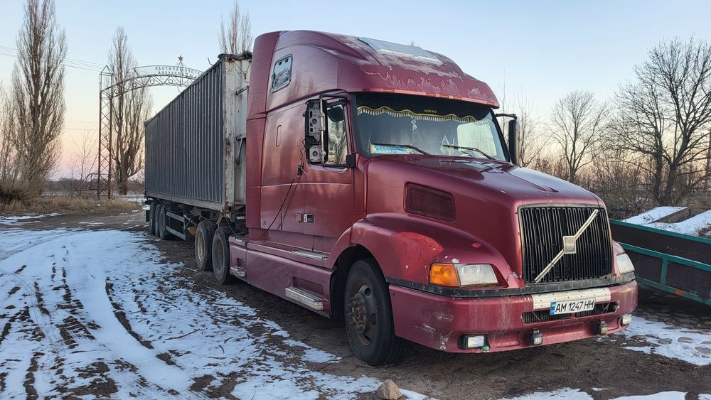 Продам тягач Volvo
