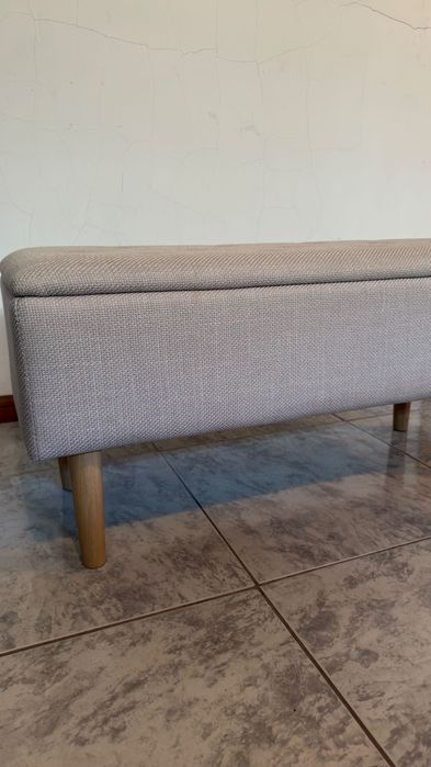 Banqueta Estofada com Arrumação | Bege