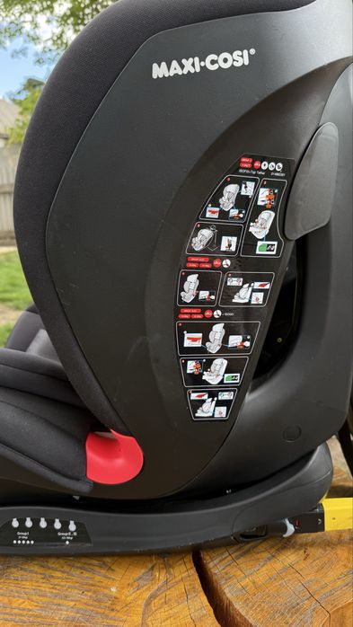 Дитяче автокрісло Maxi-Cosi TITAN 9 міс-12 років