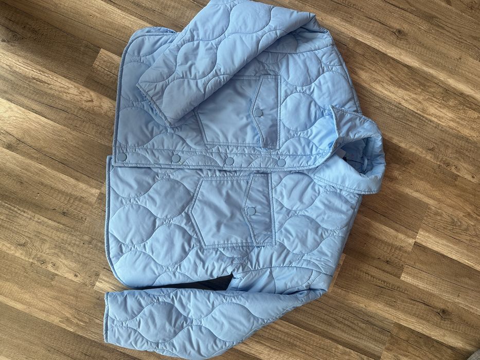 Жіноча легенька куртка