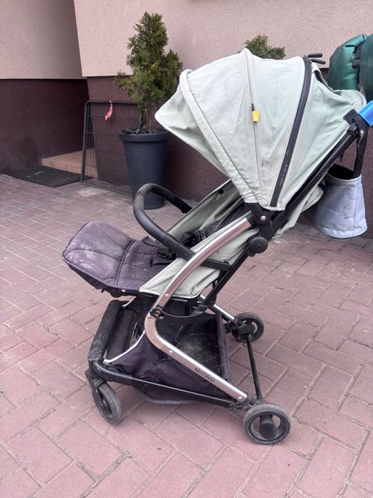 Wózek spacerowy dla dziecka