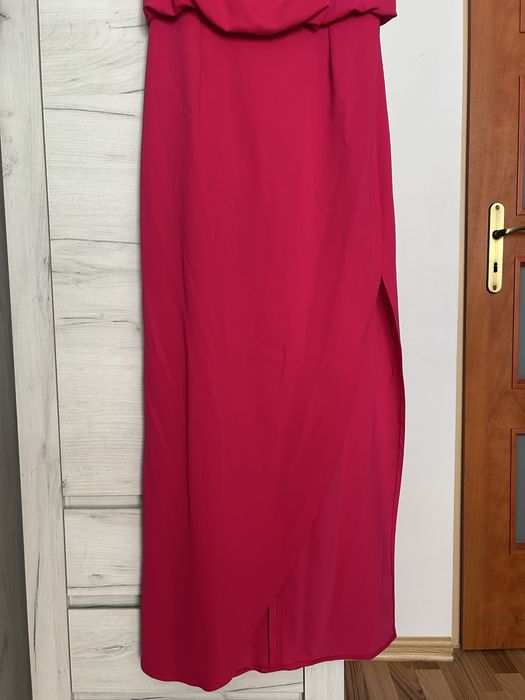 Piękna fuksjowa sukienka