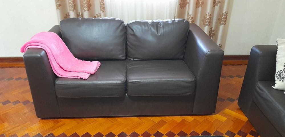 Conjunto dois sofás