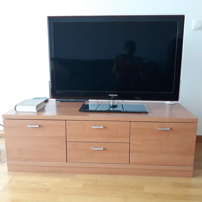 Conjunto de móveis de sala e secretária