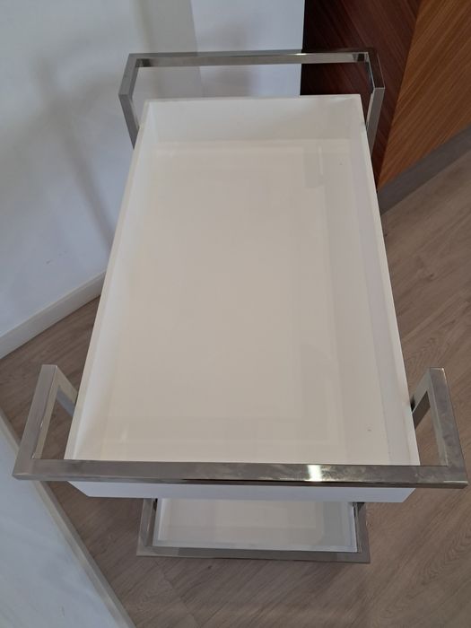 Móvel Bar (Branco e Inox)