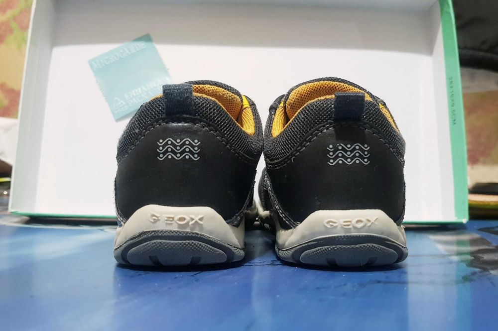 Кроссовки GEOX размер 23