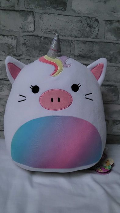 Duża maskotka typu squishmallows jednorożec