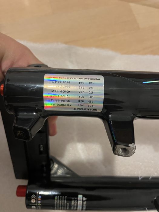 Продам велосипедний амортизатор на 29 колесо