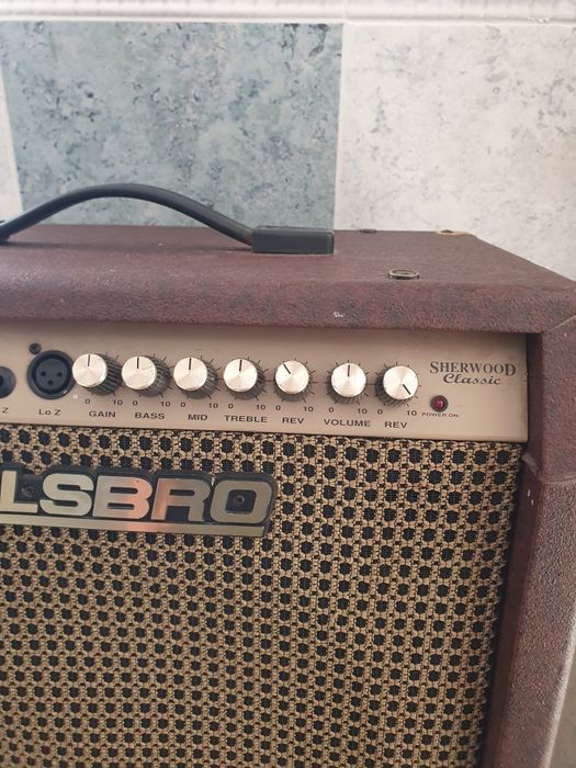 Amplificador de guitarra (Aceito troca)