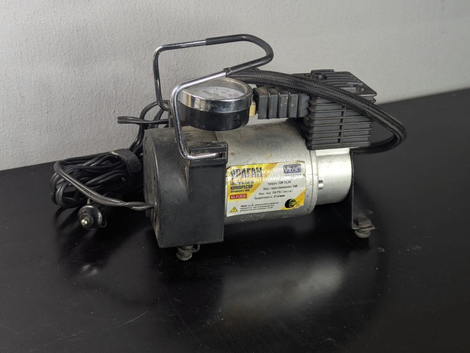 Автомобільний компресор Ураган КА-У12030