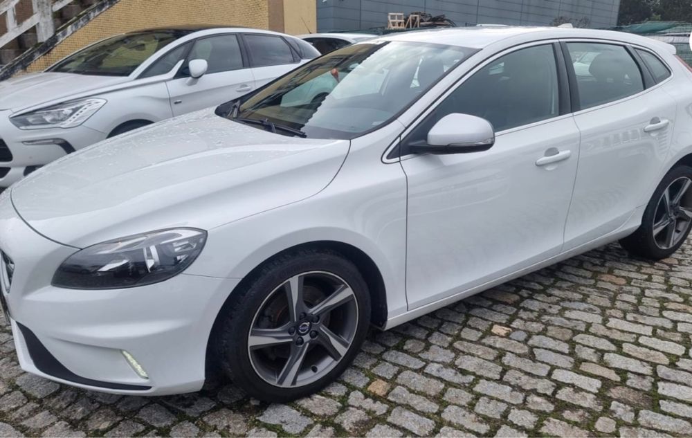 Volvo V40 R-Design