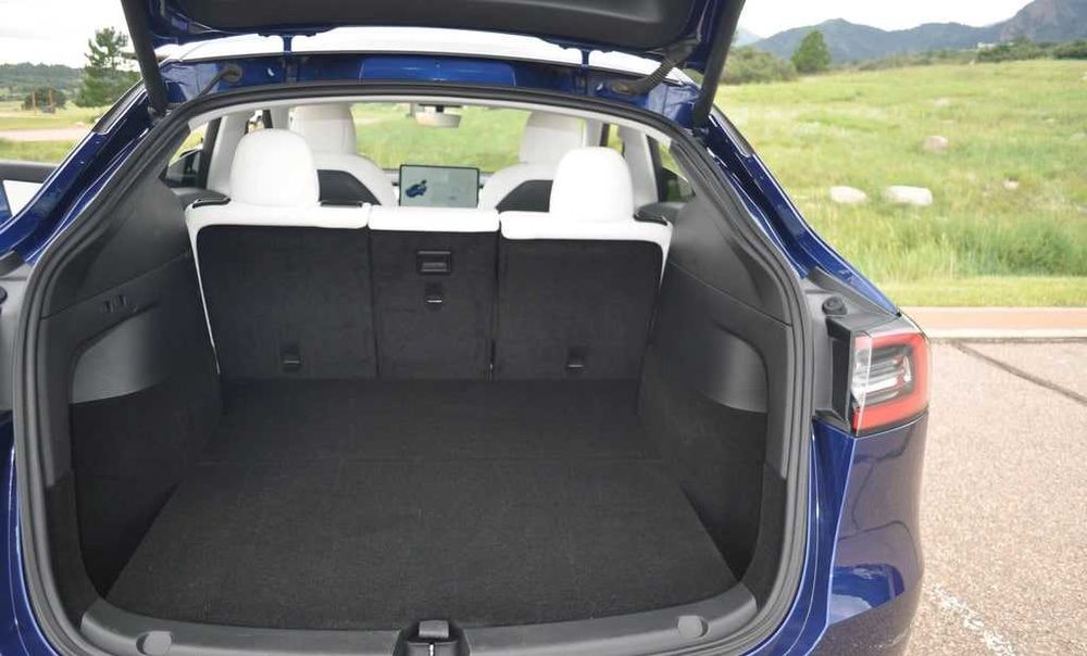 Tesla Model Y 2022