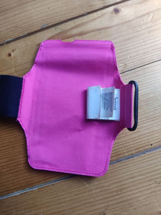 Różowe etui na telefon 15cm x 10 cm