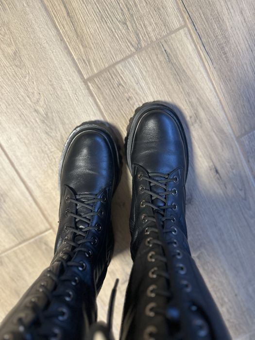 Зимние сапоги из натуральной кожи.