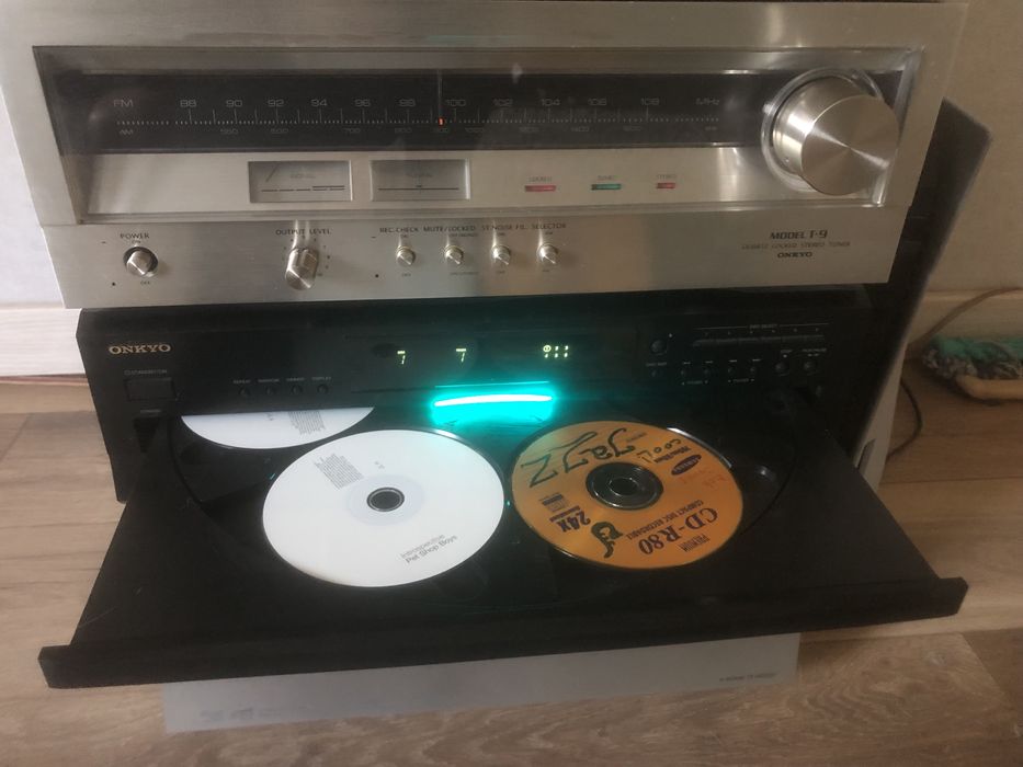 CD-чейнджер Onkyo DX-C390 Black